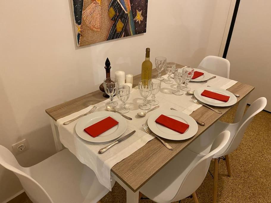 Cozy And Comfortable Apartment In Athens Center Экстерьер фото